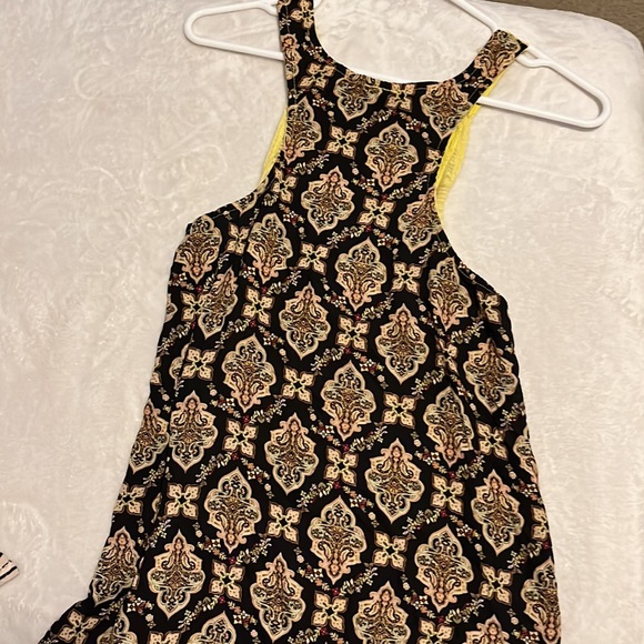 Top - Picture 2 of 2